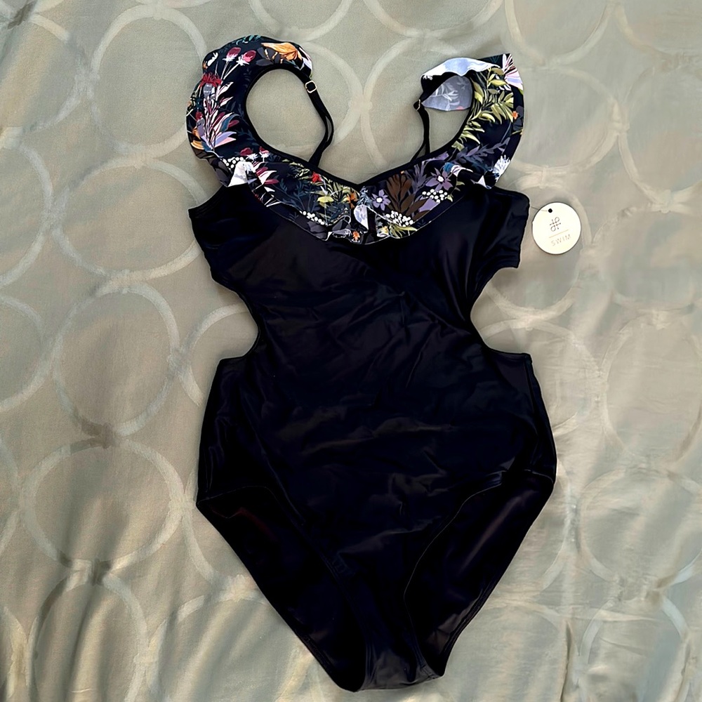Women’s bathing suit by Downeast Basics size large, Baja suit in black.